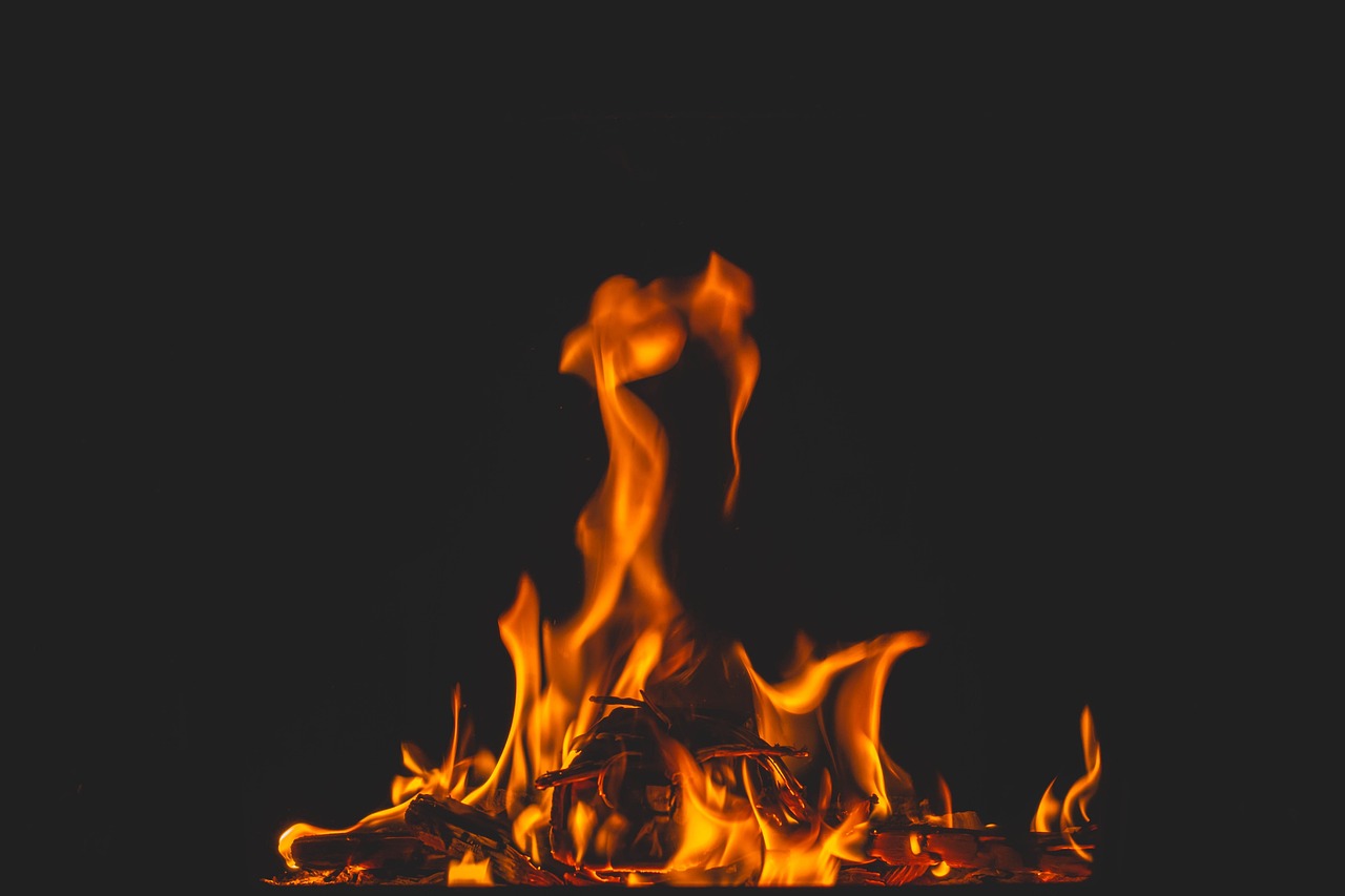 fire, flames, burn, heat, campfire, smoking, hot, fireplace, shine, fiery, warm, wood